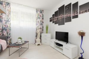 Sweet Underground Studio close to PGE Narodowy by Renters