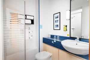 Standard Double Room with Free Hot Breakfast room in Holiday Inn Express Shrewsbury an IHG Hotel