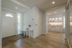 Villa de la Mer holiday home