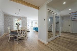 Villa de la Mer holiday home