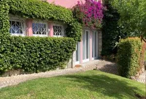 Quiet Studio with garden 8 Min from Beach - Bicesse