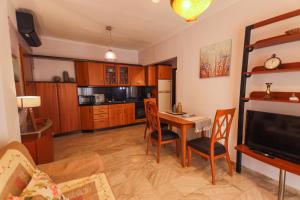 ZeusPlace Paralia Akti 1