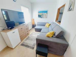 Villa LAURA medencével