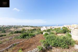 Lovely, cozy fully equipped 2BR APT in the centre by 360 Estates