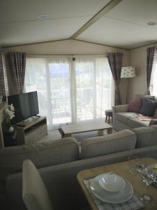 Lake Escape - Hoburne Cotswolds