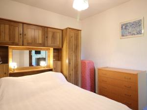 Mont-Dore T2 avec Balcon et Garage Privé - FR-1-608-133