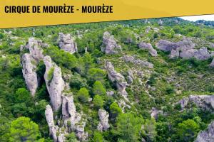 Appartements Appartement 2eme etage plein coeur centre historique de Pezenas : photos des chambres