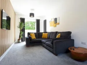 Pass the Keys Beautiful Family Home Sleeps 6 - Hambrook