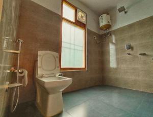 Peppy Nomads Luxuria