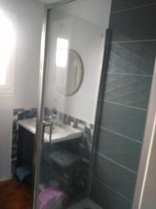 B&B / Chambres d'hotes Le Verger : Chambre Familiale avec Salle de Bains Privative