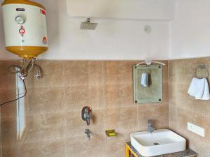 Peppy Nomads Luxuria