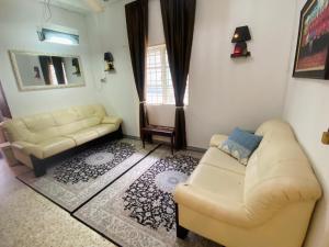 MARIDA HOMESTAY 1 MusIim Only
