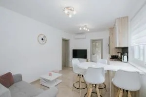 Royal Blue House 1 - Kaštel Štafilić