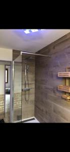 Magnifique Haut de Villa piscine et BBQ proche Cassis, La Ciotat, Circuit Castellet