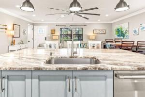 Foley Palms & OWA Resort / Pool