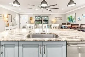 Foley Palms & OWA Resort / Pool - Elberta