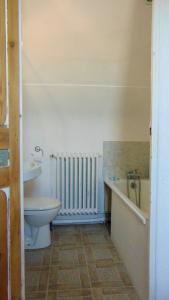 B&B / Chambres d'hotes Les Pommerets : Chambre Double avec Salle de Bains Privative