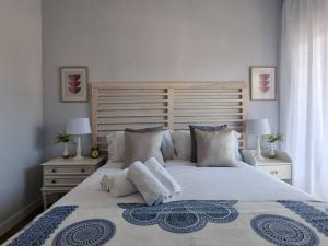 Santa Monica Suites, 2 hab con terraza, parking y playa a 5 min a pie