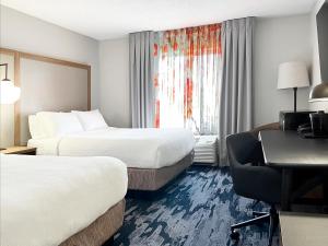 Fairfield Inn & Suites by Marriott Rogers