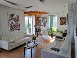 Mon appARTement - chambre avec salle de bains et wc dans un appartement atypique