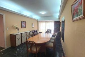 Muy Amplio Departamento en el Centro a cuadras del Mar y Casino