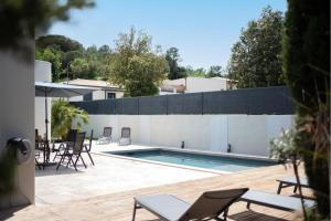 Maisons de vacances Exceptional villa with swimming pool : photos des chambres