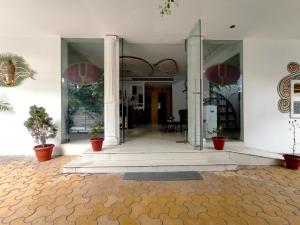 The Sky Imperial Hotel Yahvi