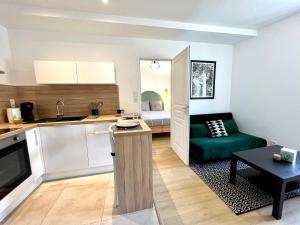 Appartements Suite ~ Romance Estivale ~ a 15 min de Lyon : photos des chambres