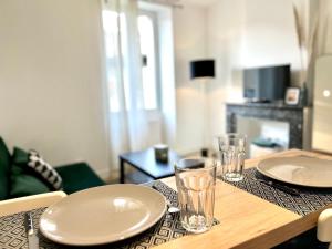 Appartements Suite ~ Romance Estivale ~ a 15 min de Lyon : Appartement 1 Chambre - Non remboursable