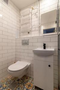 Apartament Żółty Stół