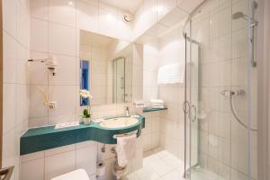 Comfort Double Room room in Hotel S16