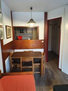 Joli Appartement Le Chamois Blanc Chamonix, parking