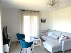 Appartements BELLA CRUZ 66 m2 prestations premium, wifi, balcon, parking avec borne de recharge electrique, plage Prieure, Commerces : photos des chambres