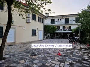 Casa Dos Santos Alojamento - Guest House - Parada