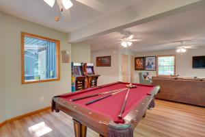 Hillside Happiness Cabin 9 Mi to Pigeon Forge!