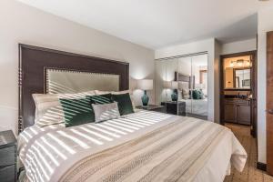 Bear Claw 209 - Ski-in Ski-out Condo!