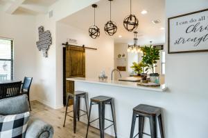 Updated New Braunfels Home with Fire Pit!