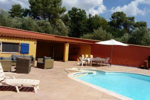 Maisons de vacances Maison au calme dans la campagne provencale : photos des chambres