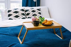 Warsaw Studio Apartment - City View, Parks nearby by Rentujemy