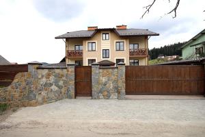 Вілла Северин