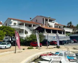 Plavi Val Apartments - 索夫列