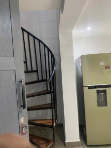 Apartmanto duplex de 2 alcobas estadio laurles la 70