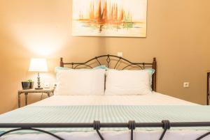 Enjoy Sunsets at Fully Equipped Seaside apt