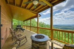 Hot Tub and Game Room Mountaintop Cabin in Murphy! - Turtletown
