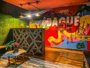 Fardo Hotel Boutique en Ibague - Zona G - Recepción Digital 24H - Arrayanal