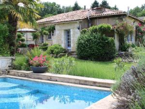 Maisons de vacances Gite Brossac, 2 pieces, 2 personnes - FR-1-653-20 : photos des chambres