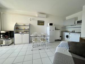 Appartement pour 4 en bord de mer à Sète avec parking privatif - FR-1-338-508