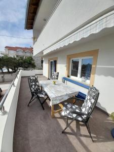 Apartment Ante - 10 m from sea