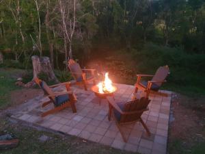 Fiery, cozy starry nights - Farm stay!