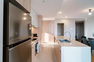 Lux 37th floor 2br 2bath, Infinity pool, Gym, Wifi